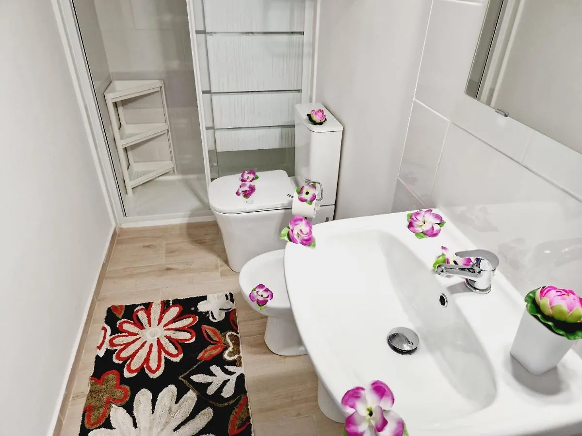 301, Apartamento 2 Bedrooms, Near Playa De Las Americas & Free Wifi 0*, Playa de las Americas (Tenerife)